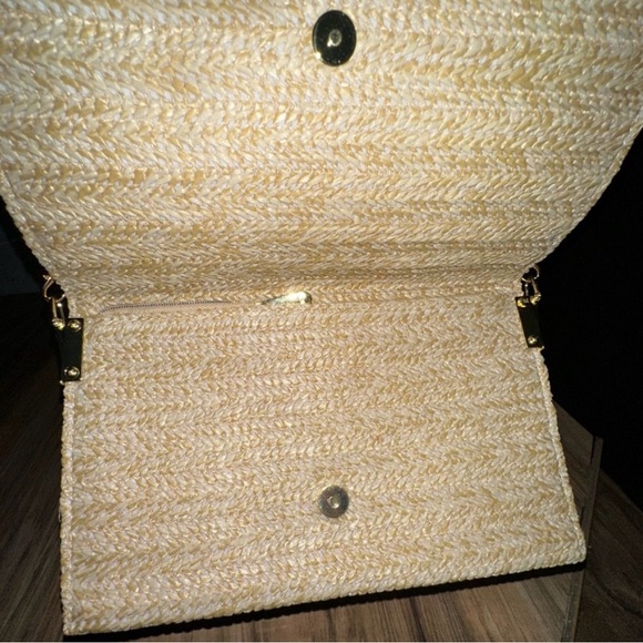 Dior Beauty NWOT Raffia Pouch with Faux Pearl Shoulder Strap - Picture 3 of 5